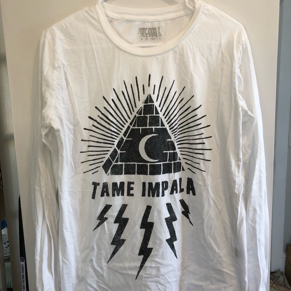 RARE - Tame Impala long sleeve distressed tee
